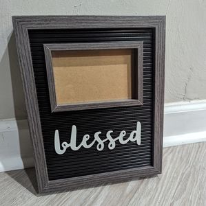 Letterboard sign